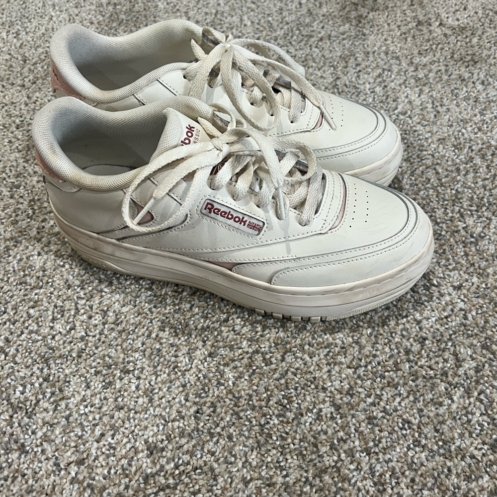 Reebok size 8.5 Women's Cream and Pink Platform Sneakers